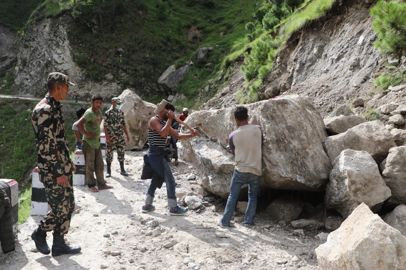 कर्णाली राजमार्गमा सँधै सास्ती