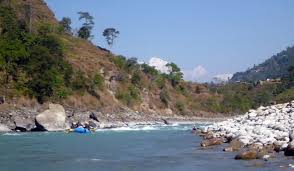 वर्षाका कारण अवरुद्ध बनेको कालीगण्डकीमा जल यातायात पुनः शुरु