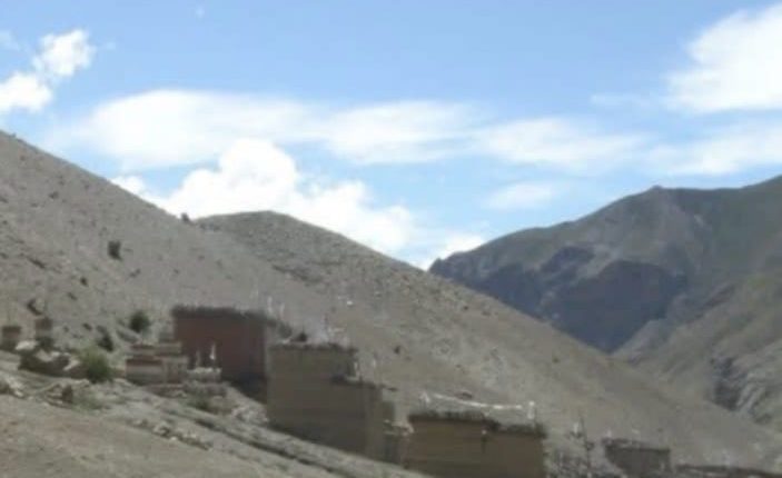 डाेल्पाकाे ठेकुग गुम्बाविरुद्ध उजुरी, हिनामिना भएको सामान खोजीको माग